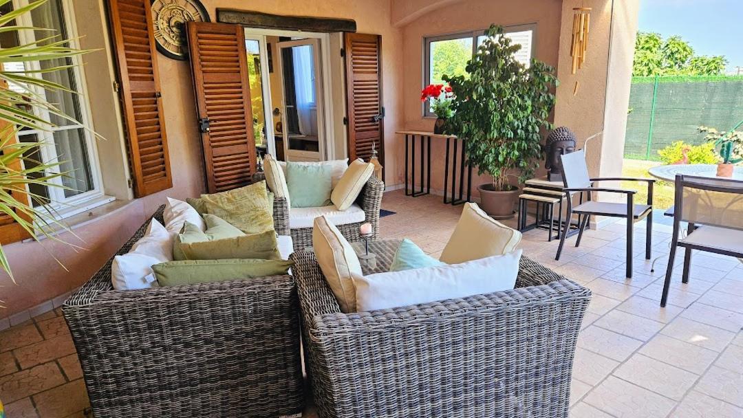 וילנב-לובה Elegant-Cosy 2P55M2 Dans Bas De Villa Provencale ! מראה חיצוני תמונה